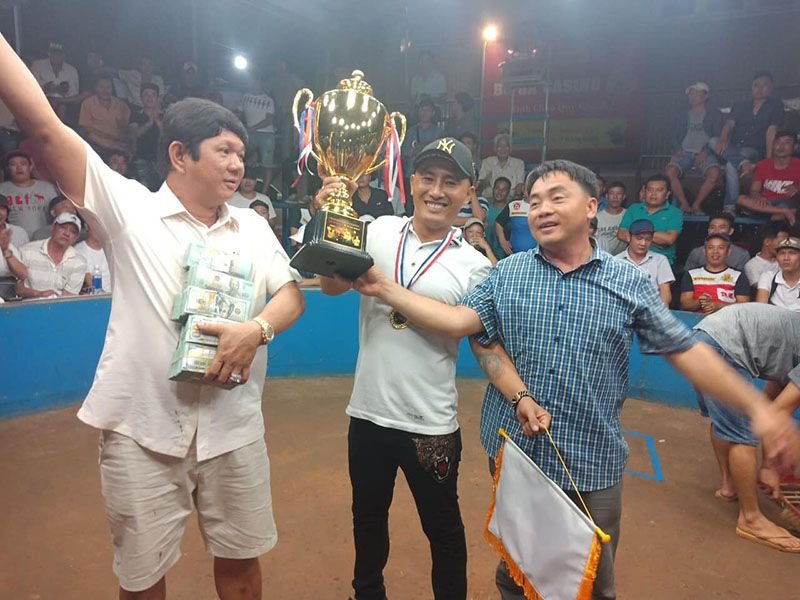 Những anh em team đá gà Phúc Barca cũng khá đông